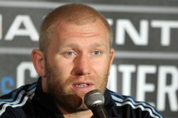 Сергей Харитонов нокаутировал Тайрона Спонга в главном поединке турнира Eagle FC 44