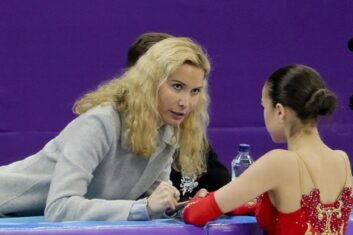 В Федерации фигурного катания опровергли информацию о коронавирусе в группе Тутберидзе