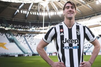 Новобранец «Ювентуса» Влахович отказался жить в доме Роналду в Турине