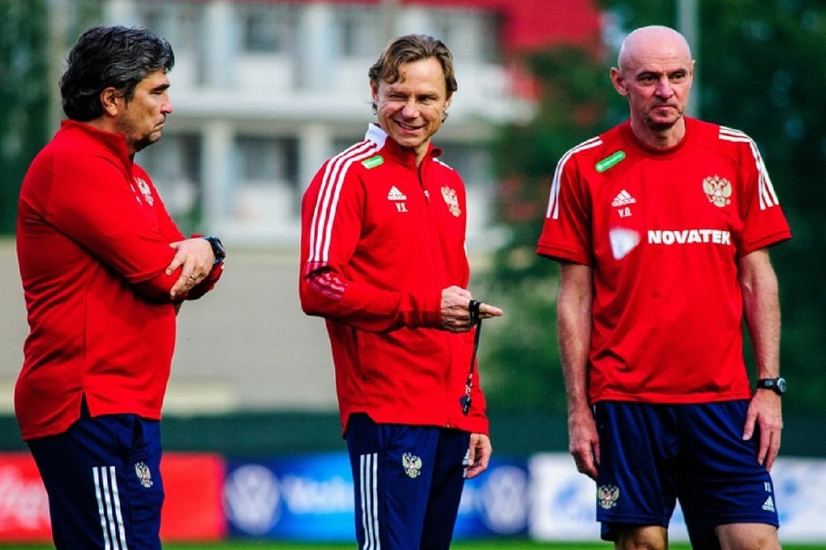 Валерий Карпин