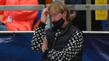 Плющенко восхитился командой России в фигурном катании на ОИ в Пекине