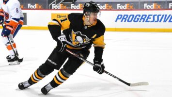 Евгений Малкин сдал положительный тест на COVID-19