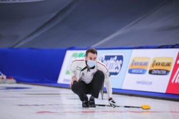 Сборная России по керлингу в первом матче на Олимпиаде уступила США