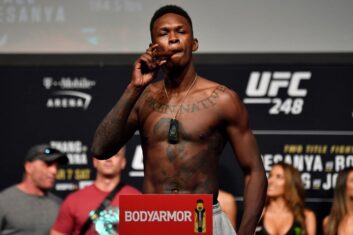 Чемпион UFC Адесанья стал одним самых высокооплачиваемых бойцов в истории ММА