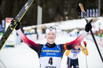 Йоханнес Бе с двумя промахами стал чемпионом мира в индивидуальной гонке