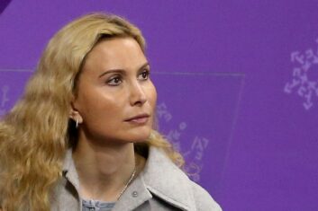 Тренер Валиевой поздравила свою дочь с дебютом на Олимпиаде