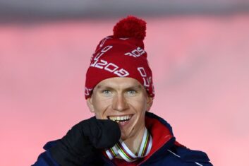 Губерниев о золотых ботинках Большунова: «Да, Ваше Величество, это ваши черевички»