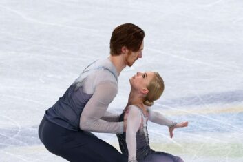 Российские фигуристы в парном катании завоевали серебро и бронзу Олимпиады в Пекине