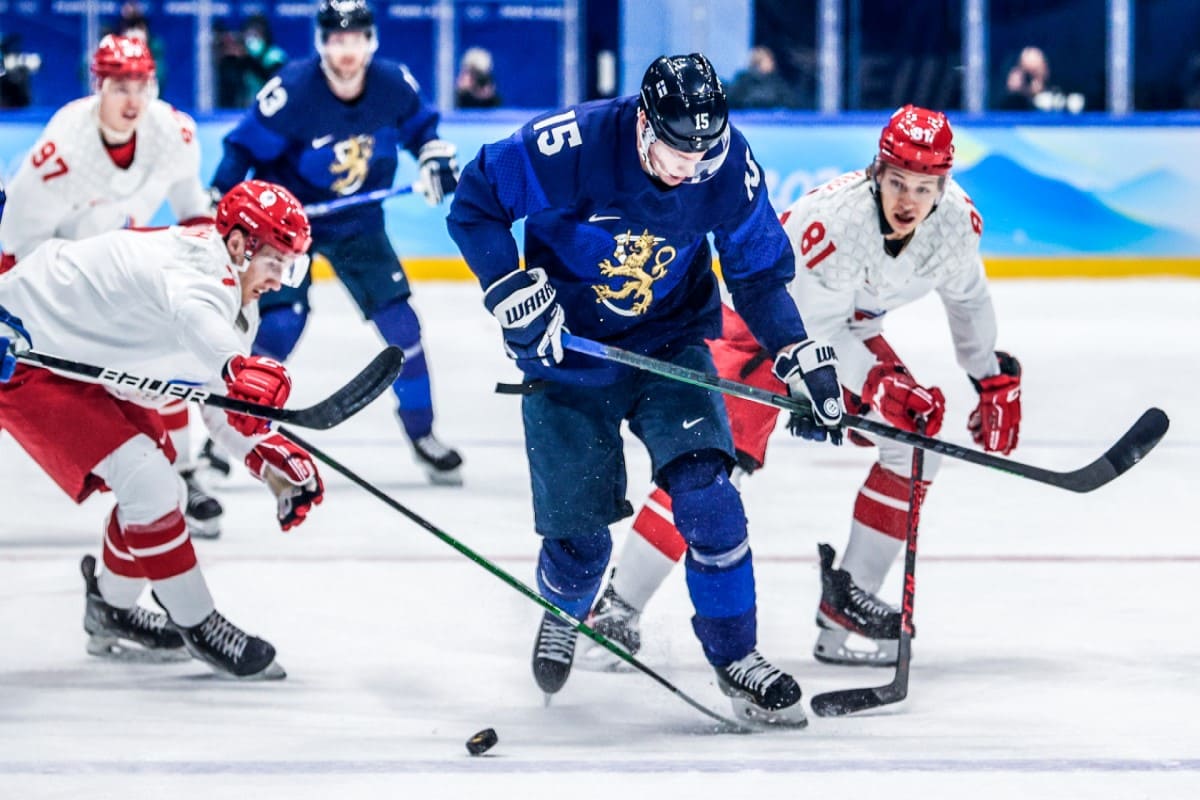 Россия Финляндия хоккей олимпиада 2022