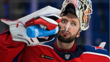 Иван Федотов рассказал о том, почему после награждения снял серебряную медаль ОИ