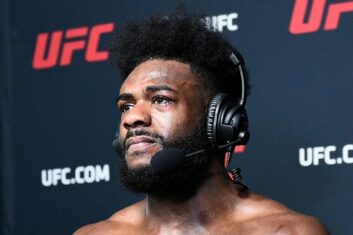 Стерлинг поделился ожиданиями от предстоящего боя с Яном