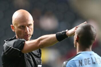 Карасев обслужит матч «Наполи» и «Барселоны» в качестве главного арбитра