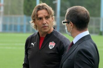 Юран — о матче с «Динамо»: «Два удаления в центральной зоне — наши болевые точки»