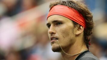 Зверев напал на судейскую вышку и был снят с турнира в Акапулько