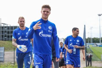 Официально: «Шальке» досрочно разорвал контракт с «Газпромом»