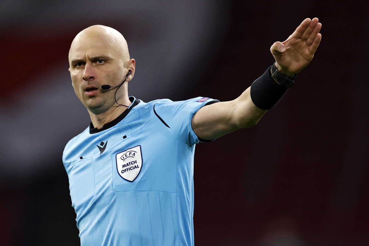 FIFA referee Сергей