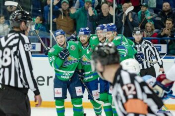 Кубок Гагарина: «Сибирь» и «Салават Юлаев» устроили перестрелку в Новосибирске