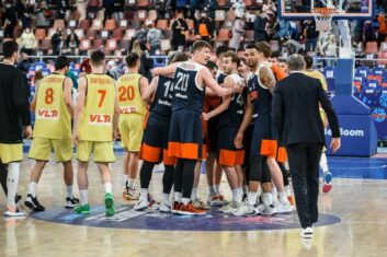 Баскетбольная сборная России опустилась на одну строчку в новом рейтинге ФИБА