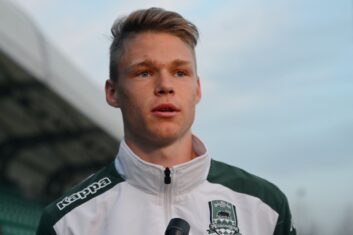 Состояние вратаря «Сочи» Дениса Адамова стабильное, он в сознании — врач клуба