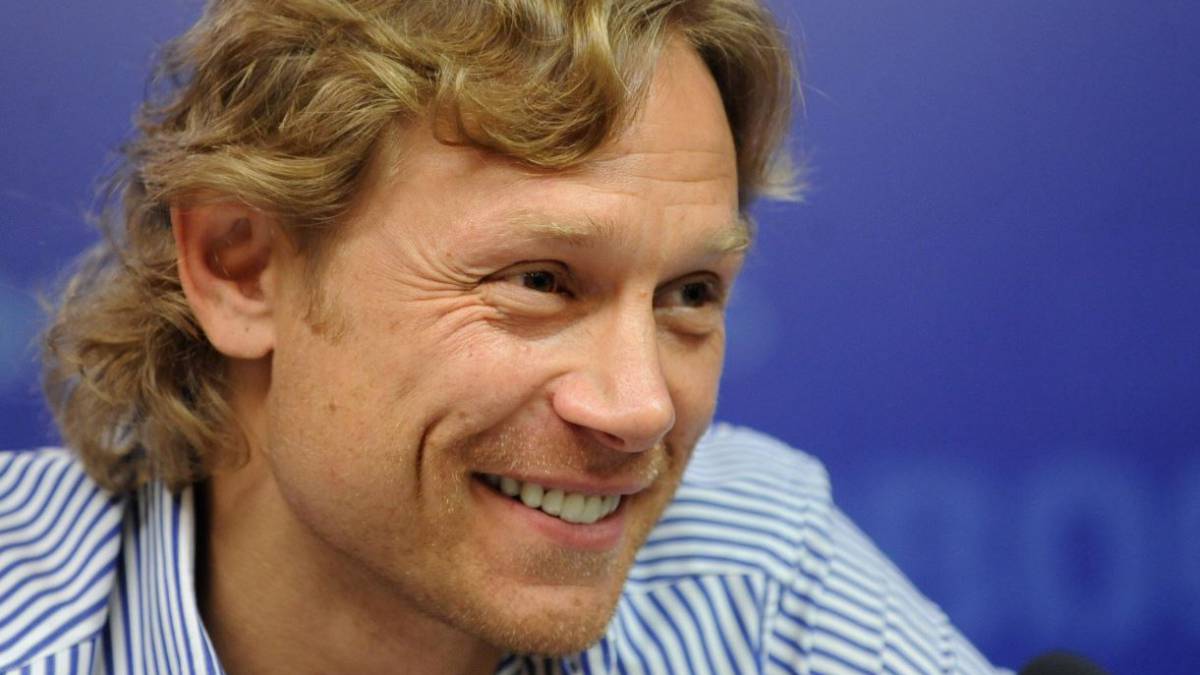 Валерий Карпин