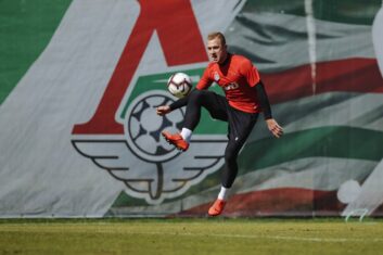 Власти РФ одобрили план продажи футбольного клуба «Локомотив»