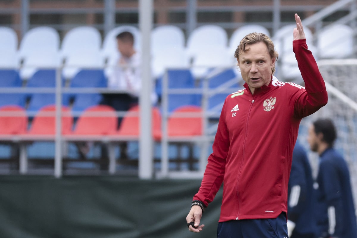 Валерий Карпин