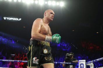 Фьюри нокаутировал Уайта и стал чемпионом по версии WBC