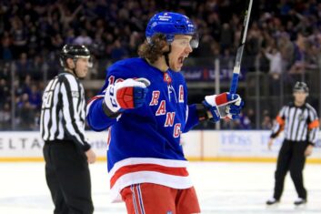 Результаты матчей НХЛ 6 мая: три очка Панарина и 39 сэйвов Шестеркина