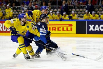 ЧМХ-2022: Швеция уверенно обыграла Австрию
