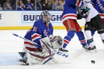 Наставник «Рейнджерс» дал оценку игре Игоря Шестеркина в плей-офф