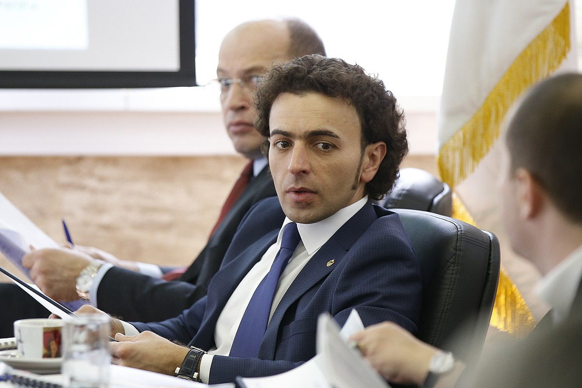 Роман Бабаев