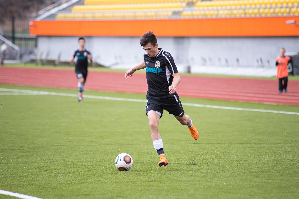 Данил Карпов