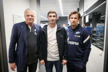 Официально: Зелимхан Бакаев — игрок «Зенита»