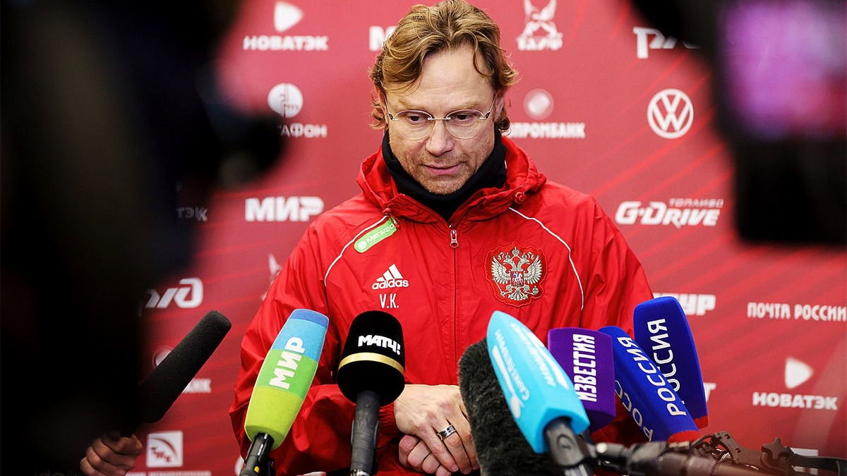Валерий Карпин