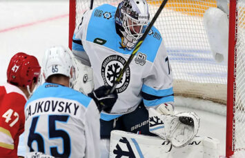 Лидер Восточной конференции КХЛ проиграл хоккейному клубу «Амур»