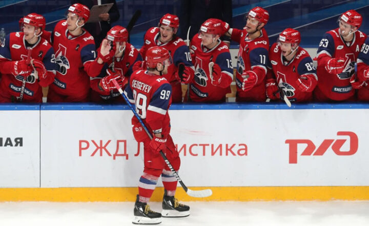 Локомотив