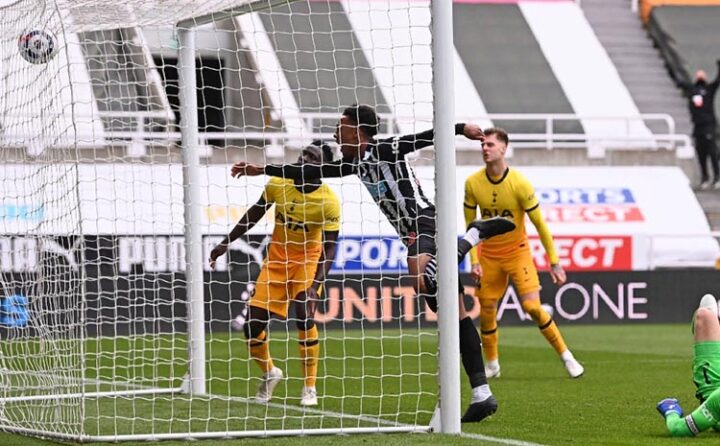 Ньюкасл 2:2 Тоттенхэм