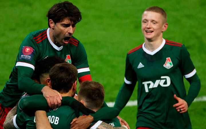 Локомотив