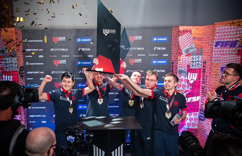 Gambit после победы на V4 Future Sports Festival 2021