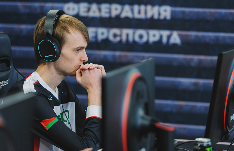 Игрок пятой позиции j4