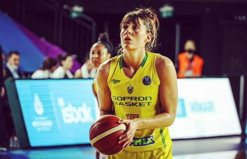 Елена Брукс