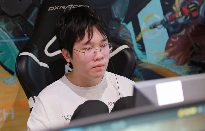 poyoyo — керри Vici Gaming
