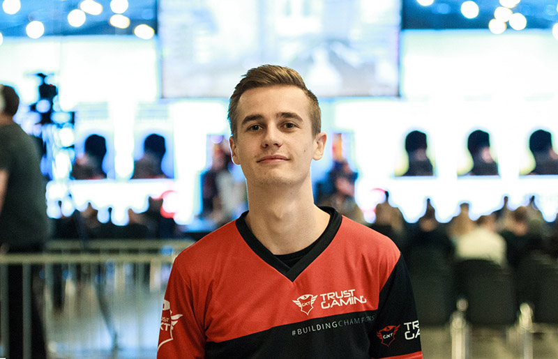 FASHR, игрок ECSTATIC